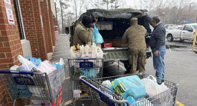 Post 195 in Lugoff, S.C., supports the National Guard with food supplies during a snowstorm. Legiontown photo