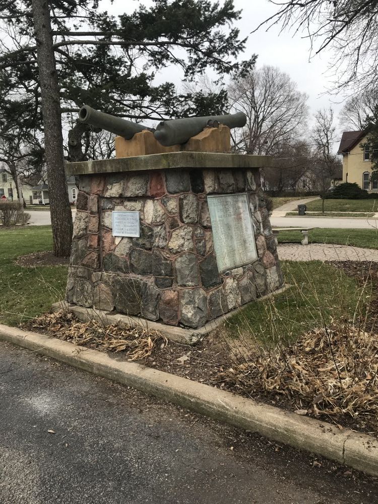 Civil War Memorial at Elgin Academy, Elgin, Illinois