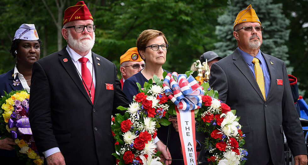 American Legion Family delegation places a wreath at the Tomb of the Unknown Soldier in Arlington National Cemetery on Memorial Day. (Photo by Michael Noble Jr.)