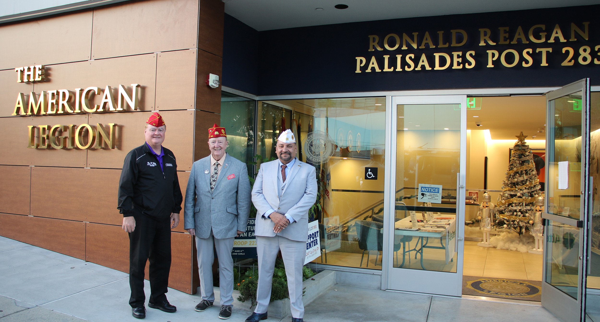 Commander Wiley visits Ronald Reagan Palisades Post 283.