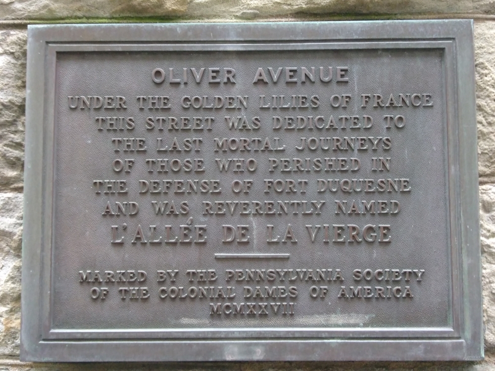L'Allee de la Vierge