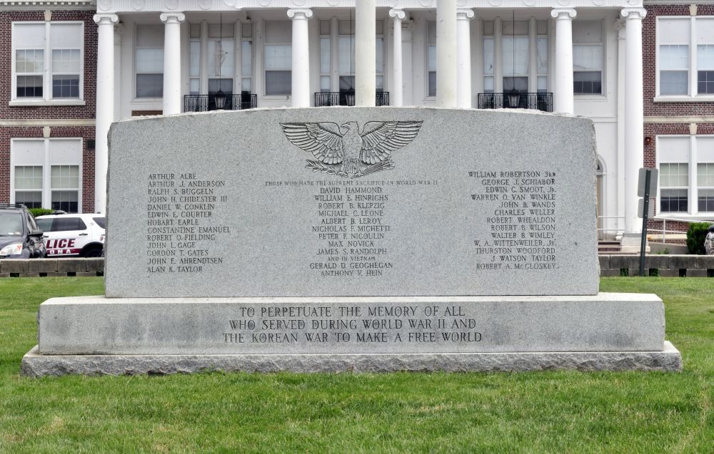 Memorial to all who served In World War II, Korea and Vietnam