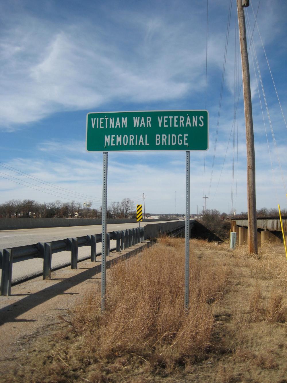 Vietnam War Veterans Memorial Bridge
