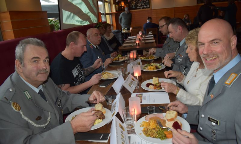 Rhein Main post celebrates Thanksgiving with community