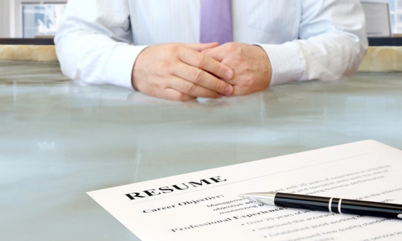 Informational job interviewing