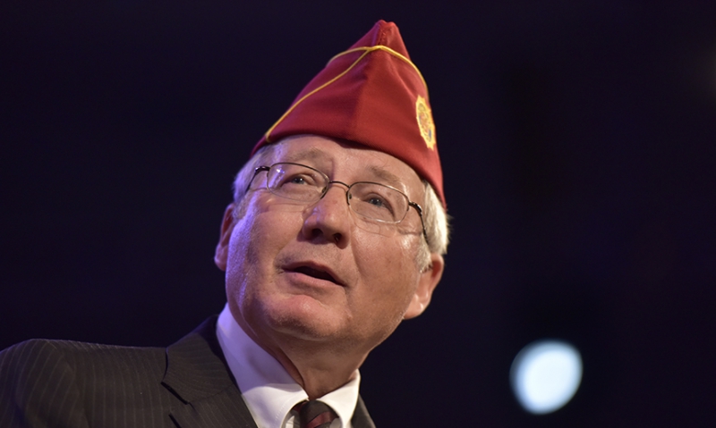 Barnett calls for government to remain open