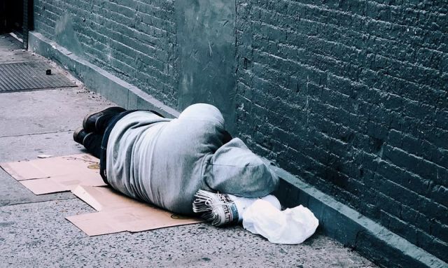 Budget plan boosts funding for homeless vets