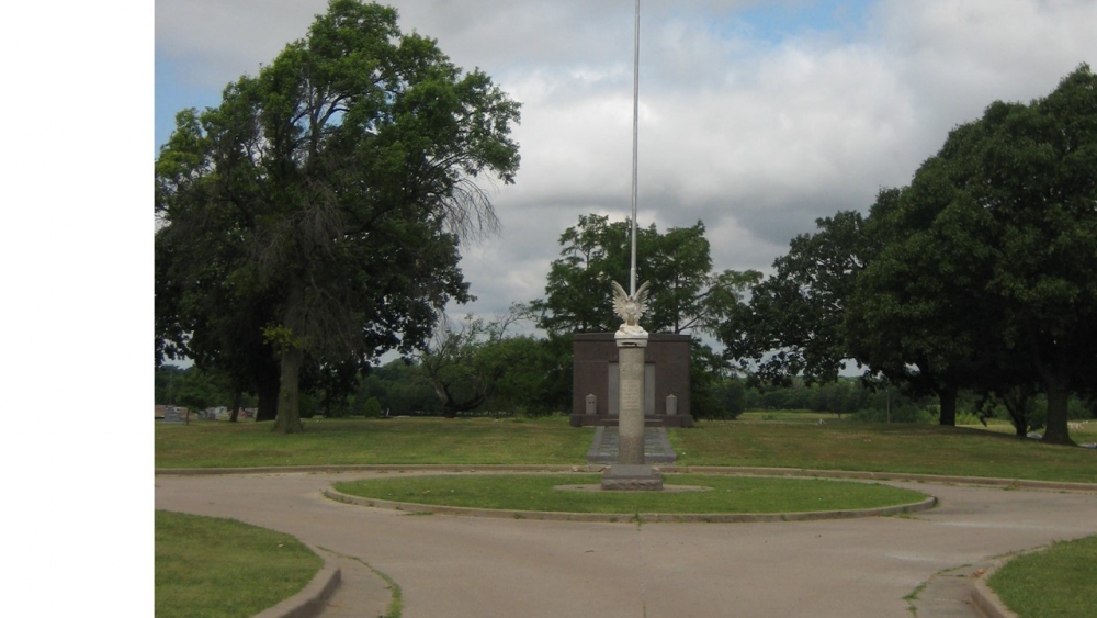 Ponca City, Oklahoma Odd Fellows (IOOF) Cemetery Veterans Monument