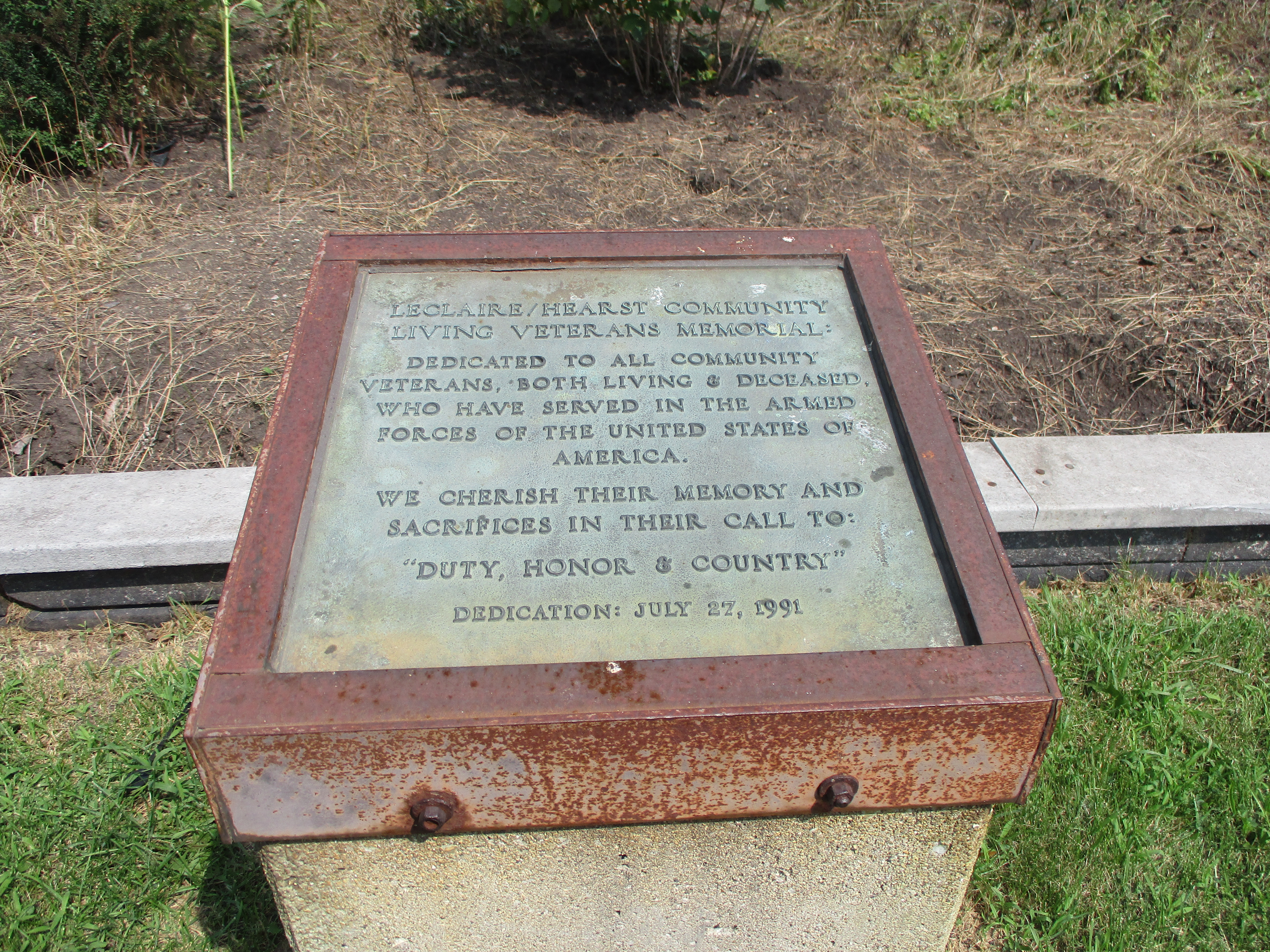 LeClaire/Hearst Community Living Veterans Memorial