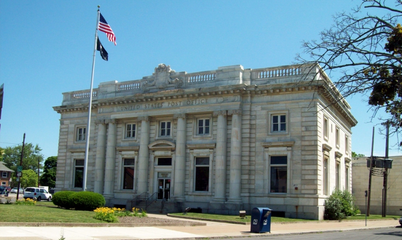 Post office cuts threaten veteran job viability, impacts consumers