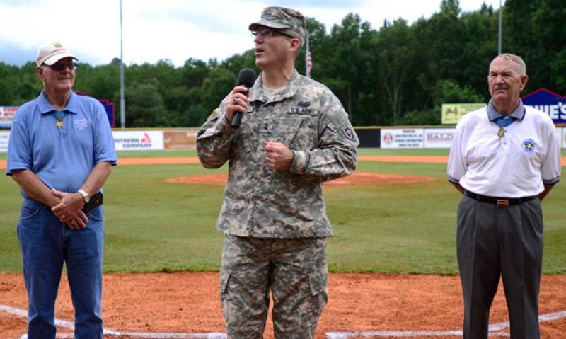 Medal of Honor recipients watch World Series