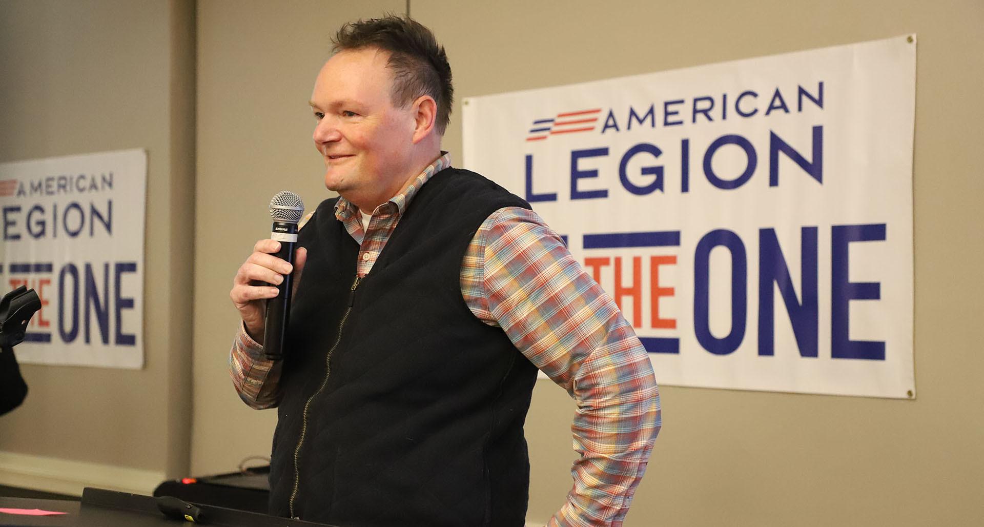 Adam Walsh, a consultant on suicide prevention with the Columbia Lighthouse Project, conducts training for Minnesota Legion Family members. Photo by Tim Engstrom