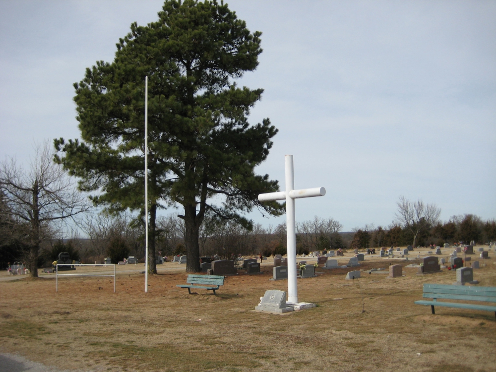 Oilton, Oklahoma - Highland Cemetery Veterans Memorial