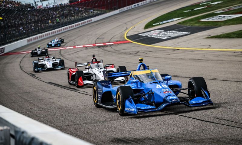 Johnson finding his groove in ovals heading into Illinois
