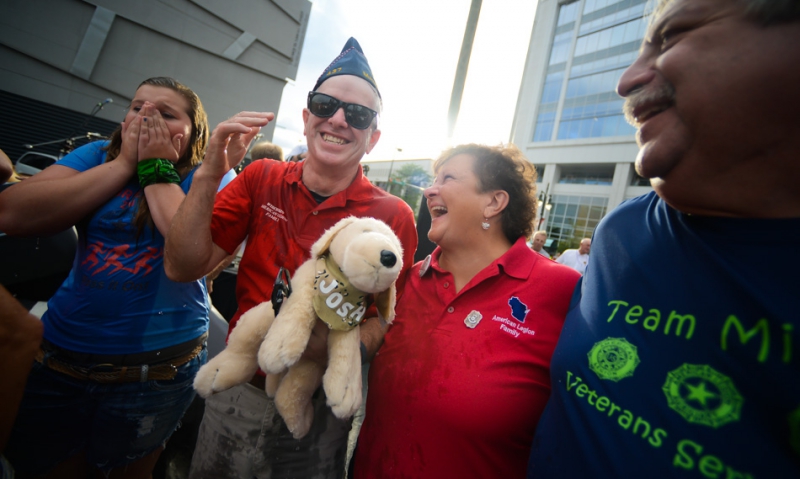 'Revolutionary party' follows convention parade