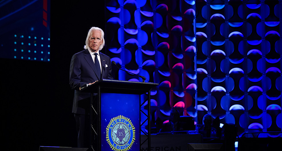 “The Monuments Men” author Robert Edsel speaks at the 106th American Legion National Convention at the Tampa Convention Center in Tampa, Fla., on Aug. 27. Photo by Jennifer Blohm/The American Legion