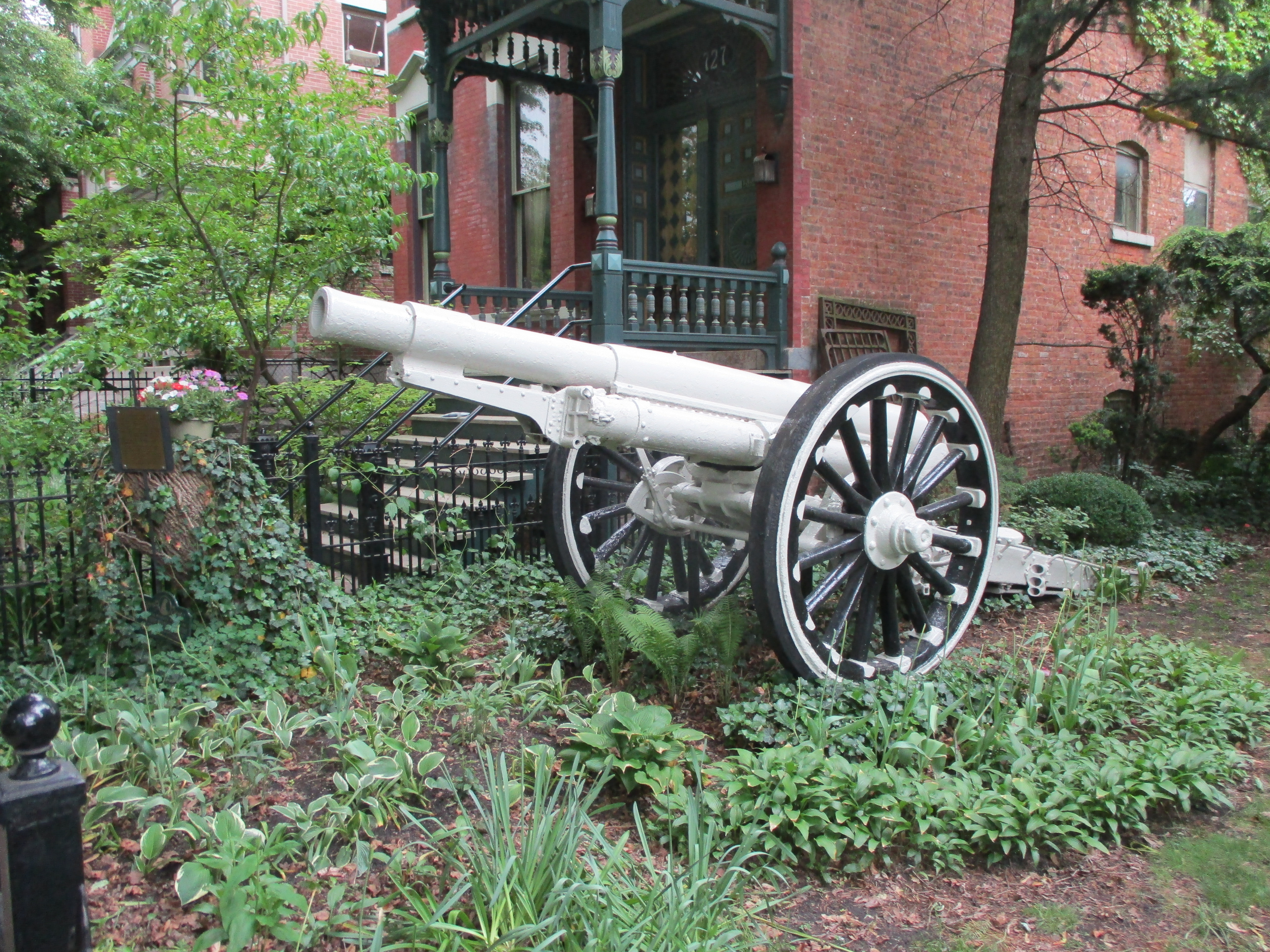 Sommers/Plautz House M1912 4.2 inch Howitzer Display