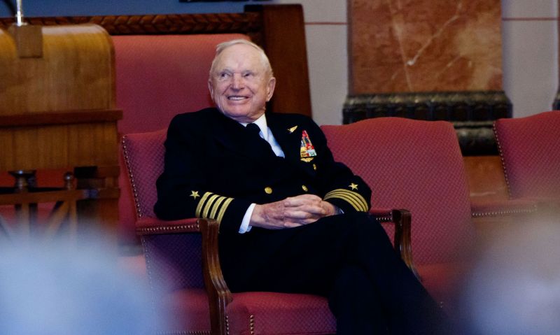 Support grows to honor heroic Korean War pilot