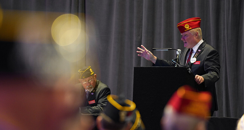 National Commander Dan Wiley speaks at the VA&amp;R Commission meeting.