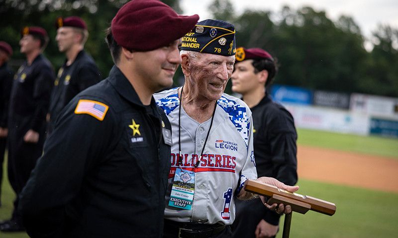 Army Golden Knights present baton to PNC Comer at ALWS