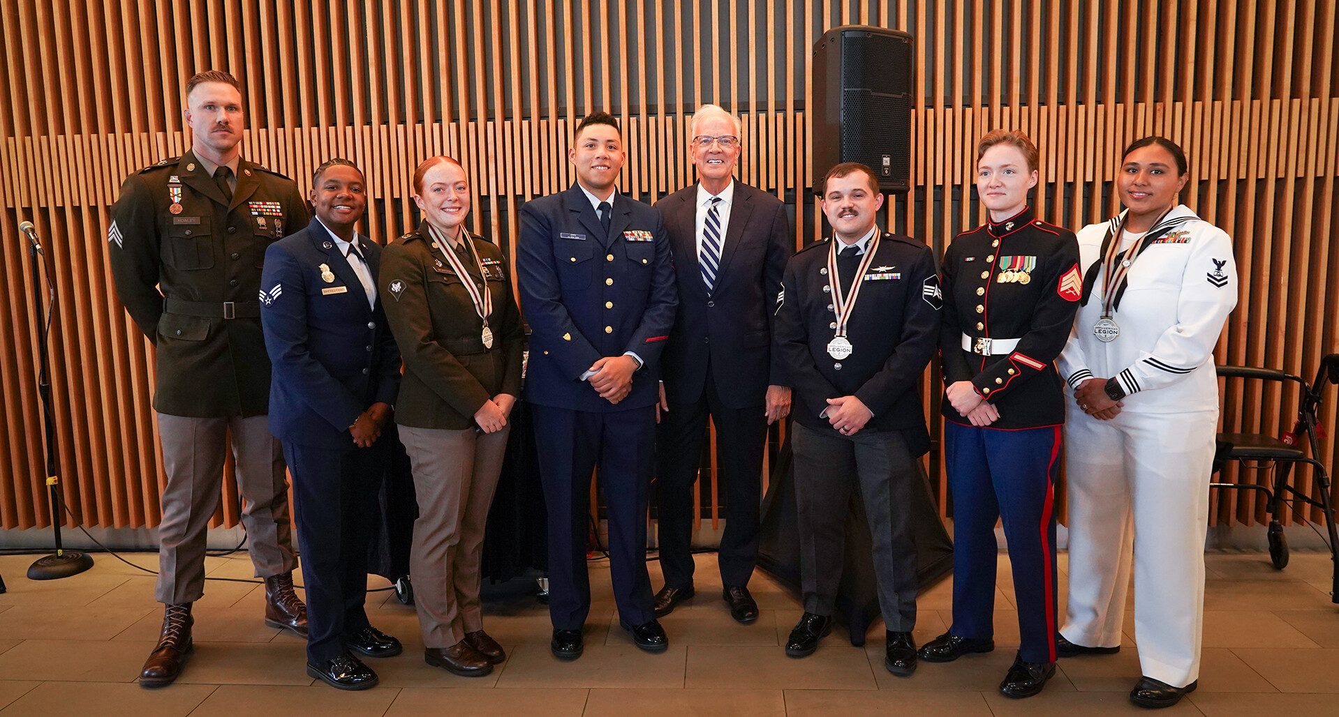 Sen. Jerry Moran greets the 2026 American Legion Spirit of Service Award recipients on Tuesday, Sept. 1. (Photo by Jeric Wilhelmsen/The American Legion)