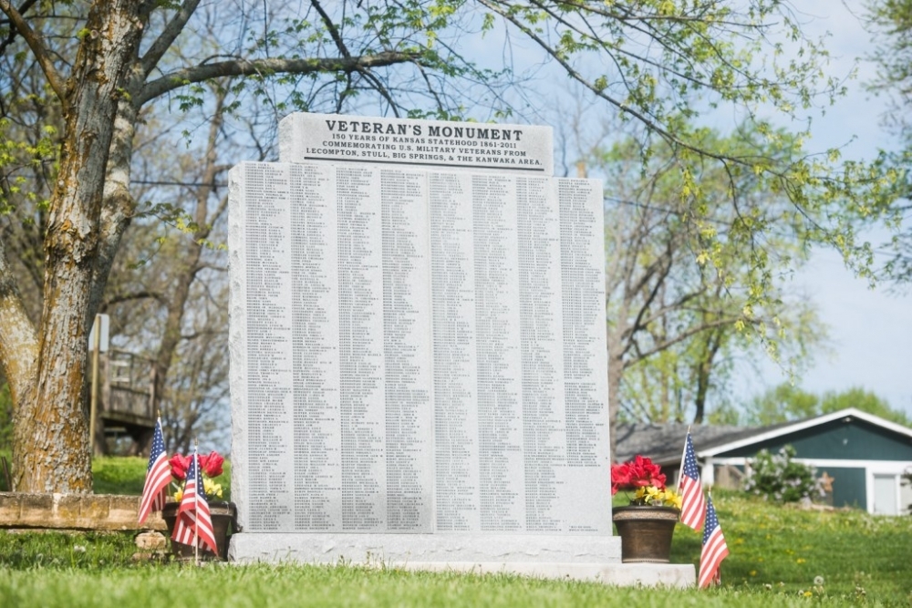 Lecompton Veteran's Monument