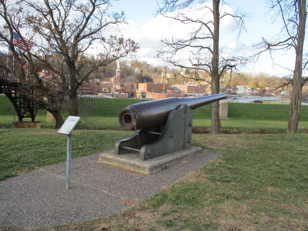 Spanish Cruiser Vizcaya Naval Gun Display, Galena, Illinois