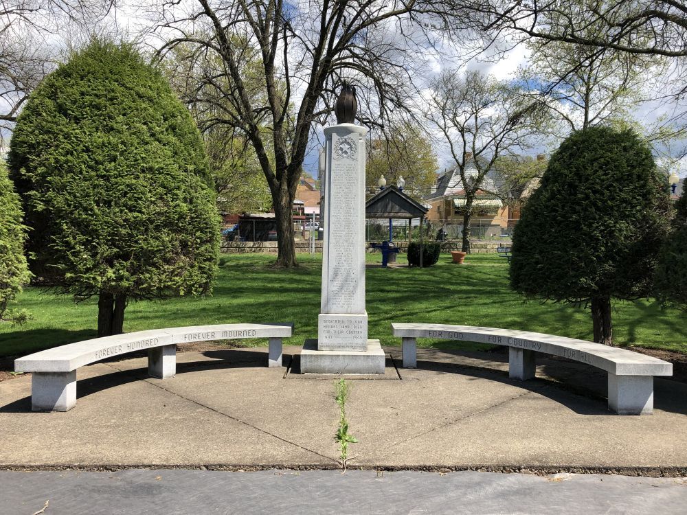 Arnold Gold Star Monument