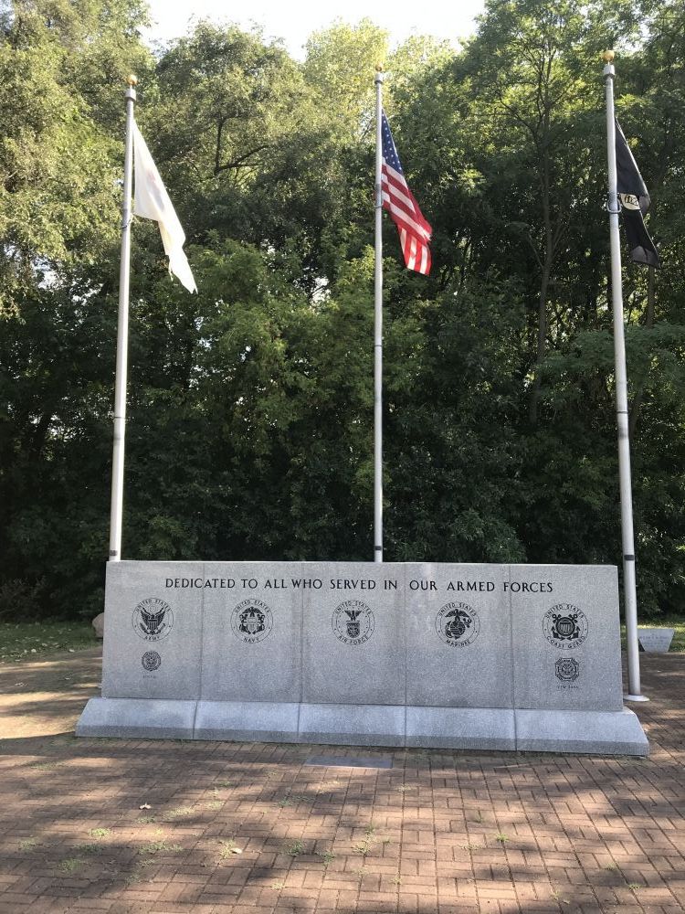 Island Lake Veterans Memorial