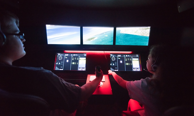 Flight program lifts up students' skills