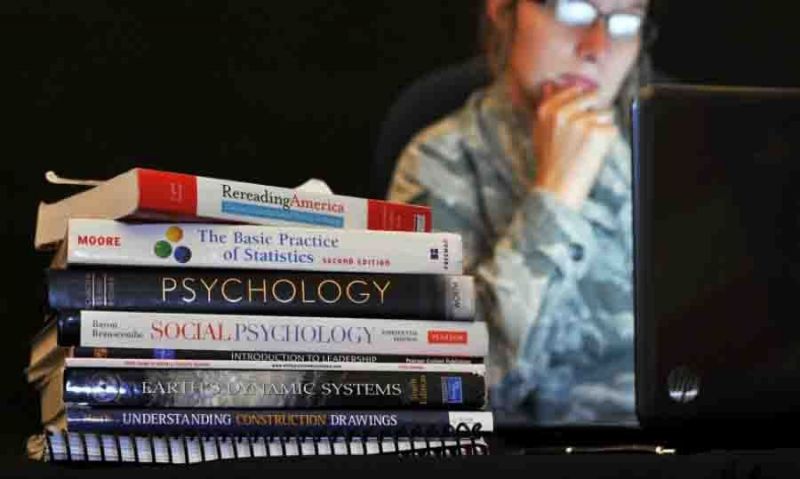 Veterans House Democrats aim to use coronavirus relief package to end GI Bill loophole