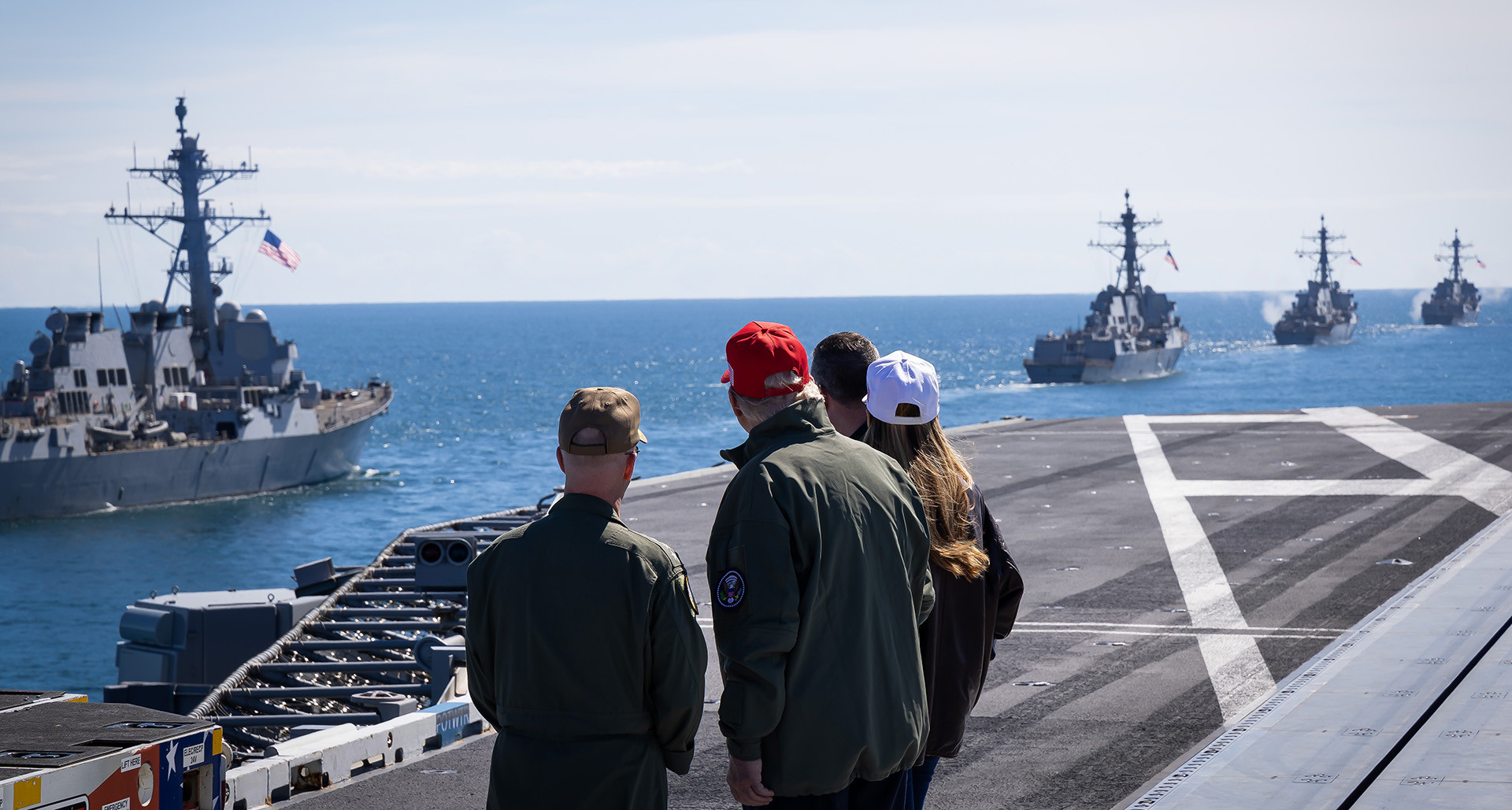 (U.S. Navy photo by Mass Communication Specialist 2nd Class Pierce Luck)