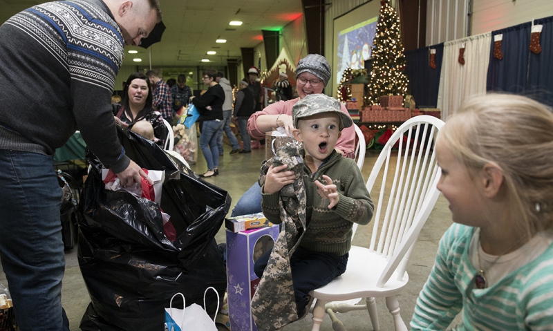 Indiana Blue Star Spirit of Christmas: An ‘incredible day of giving’