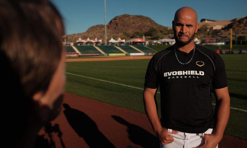 Legion Baseball alum Pujols joins 700 HR club