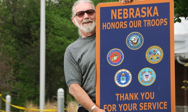 Signs at rest areas honor Nebraska veterans