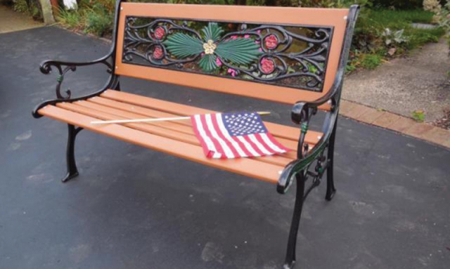 Legionnaire restores benches for wounded heroes