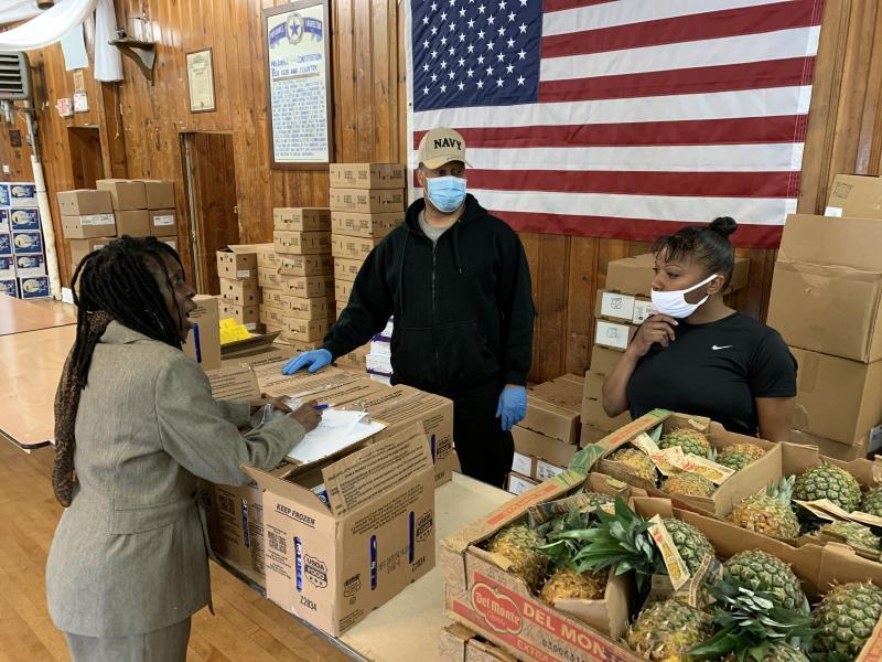 American Legion Post 483, Veterans Advisory Committee, BlaQue Resource Network and volunteers serve 1,000 families in need through pantry