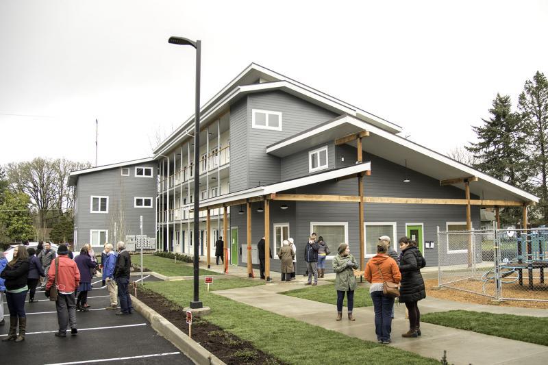 Washington County opens apartments for homeless veterans