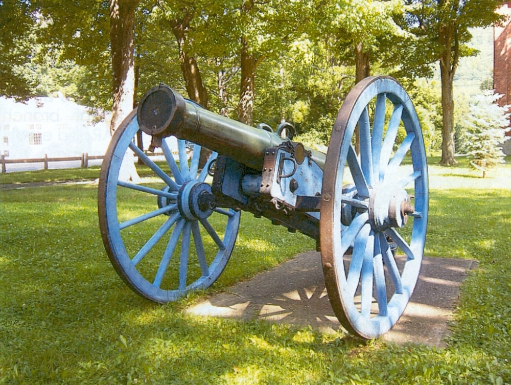Naples Veterans Cannon