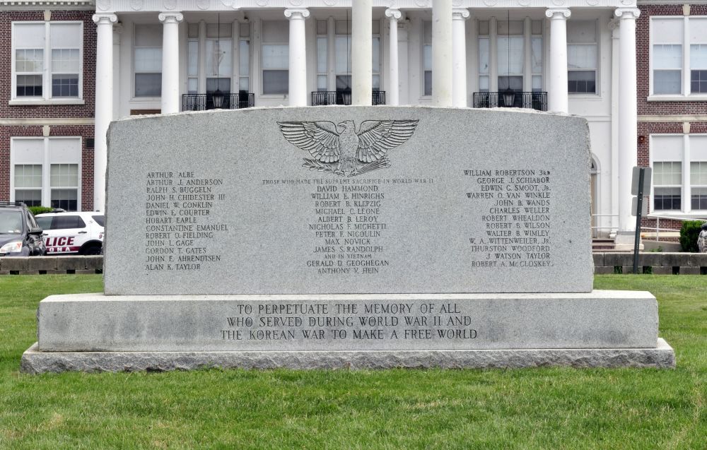 Memorial to all who served In World War II, Korea and Vietnam 