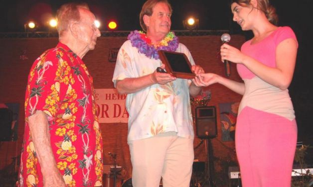 World War II veteran "Bazooka" Joe Pietroforte receives "Silvi Award"