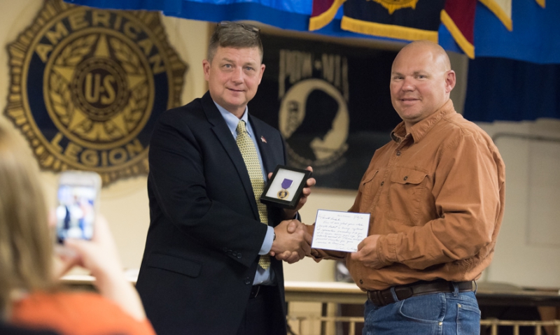 Stolen Purple Heart Medal replaced for injured Kentucky veteran