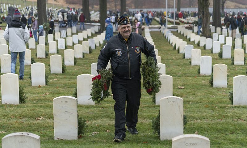 Wreaths honor thousands of veterans