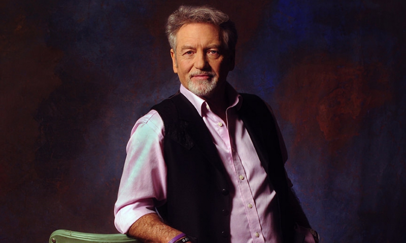Country singer Larry Gatlin to open national convention