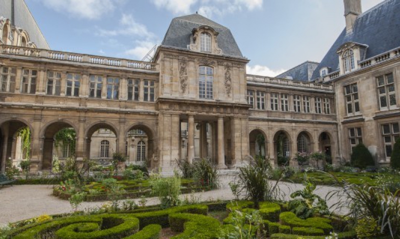 Parisian museum looking for liberators' stories