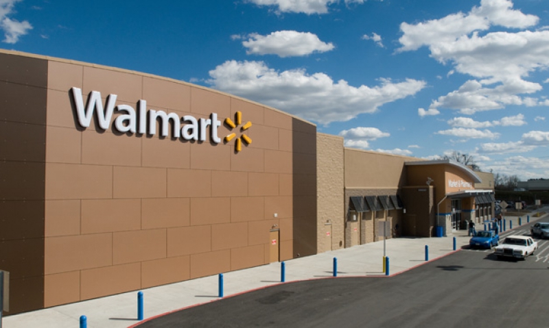Walmart to bring hiring goal to convention