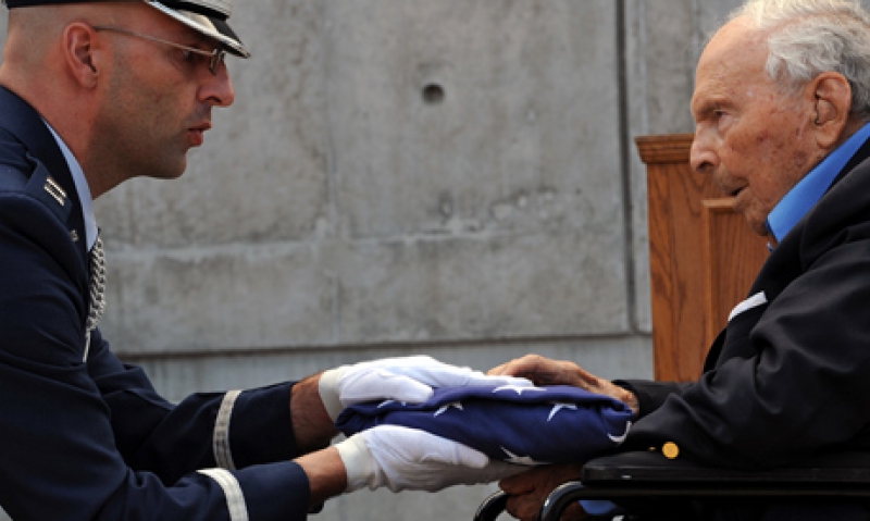 Commander salutes last U.S. WWI veteran