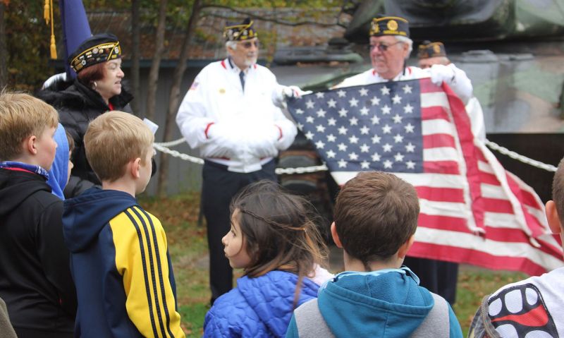 Legionnaires teach fourth graders flag etiquette