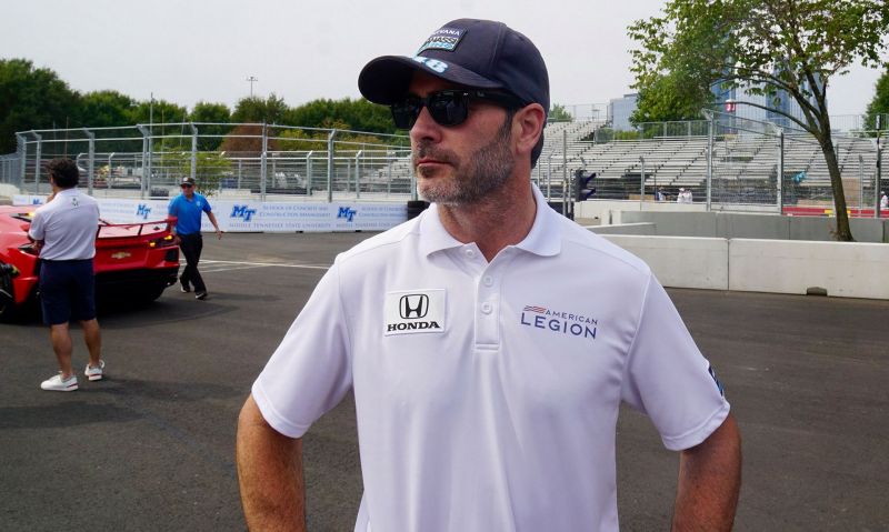 Jimmie Johnson to compete in first oval track race