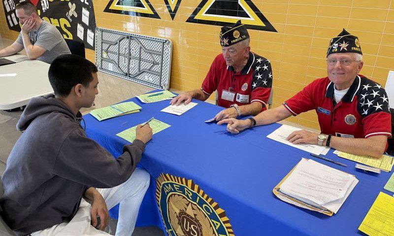 Texas Legionnaires register students to vote